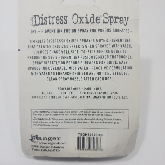 Tim Holtz Ranger Distress Oxide Spray 2- 1.9 fl Oz Prize Ribbon- Mowed Lawn - Picture 2 of 2